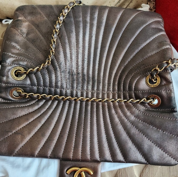 Chanel flap bag - Picture 7 of 9